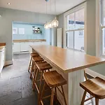 Host & - Hidden Gem Holiday home *